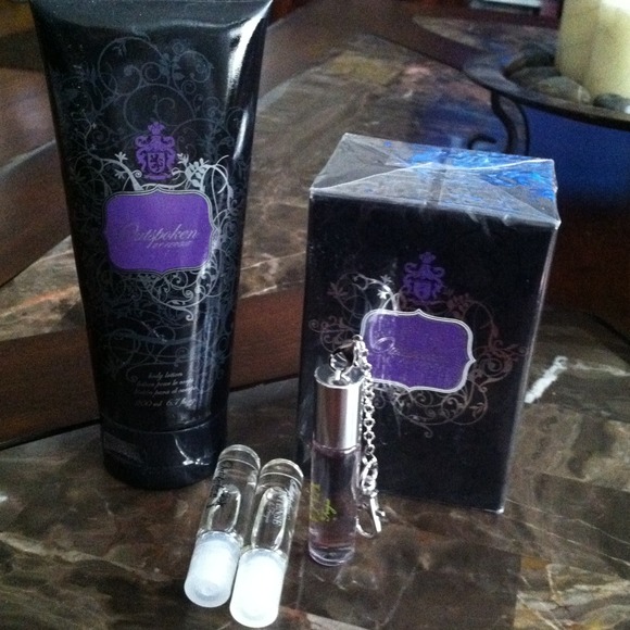 Fergie Outspoken Set (Reserved For Vyxen10)