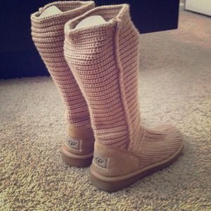 Knitted Ugg Boots in Sand Color
