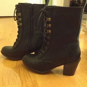 Black Heel Boots!