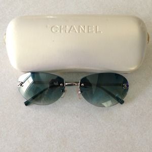 Authentic Chanel Sunglasses😎previously loved💘
