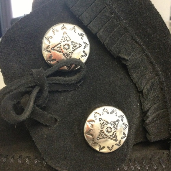 ❤❤SOLD❤❤Minnetonka booties - Picture 2 of 4