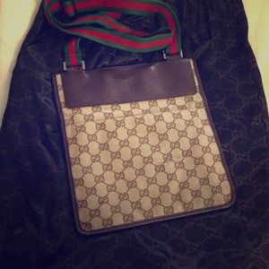 Bundle for CHETTYgucci crossbody and gucci wallet