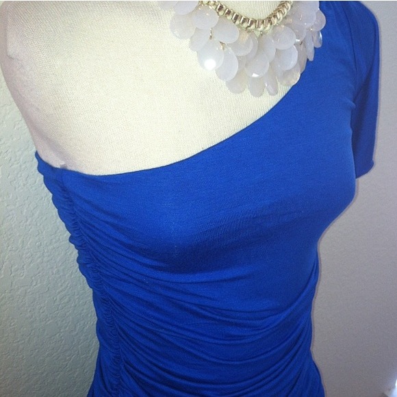 *NWT* Sz Small One Shoulder Ruffle Dress -SEXY! ๐ฅ - Picture 3 of 4
