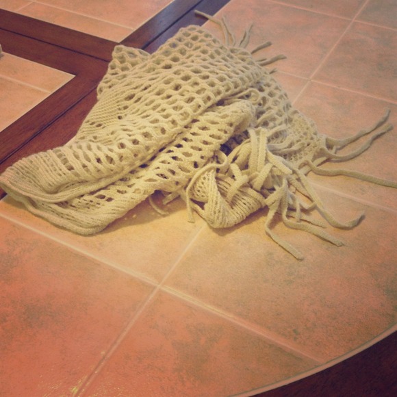 Triangle flower nit scarf beige - Picture 1 of 3