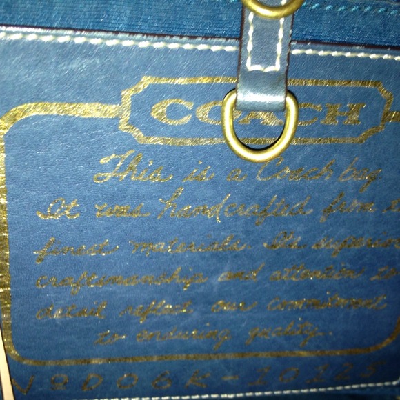 Authentic Coach purse. ⚡Just reduced⚡ - Picture 2 of 3