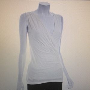 NWOT Classic TAHARI cream sleeveless top