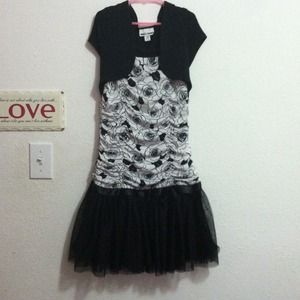 Black and white dress for girls!!