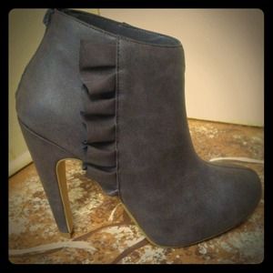 REDUCED! Just fab Orlene bootie