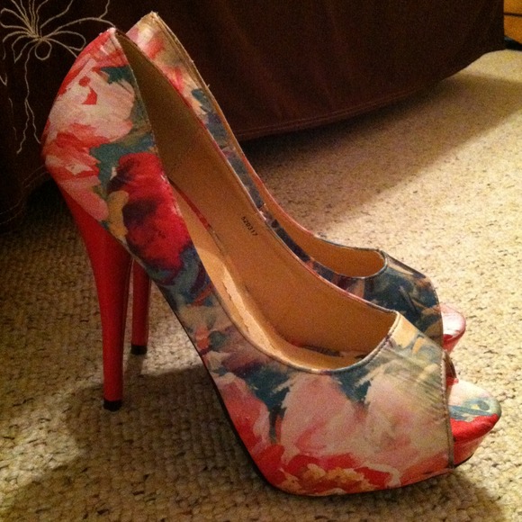 Charlotte Russe pumps!