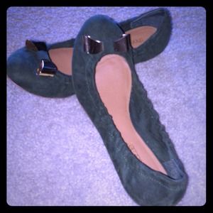 Shoedazzle green flats