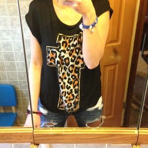 Item bought off of poshmark :) love it!!