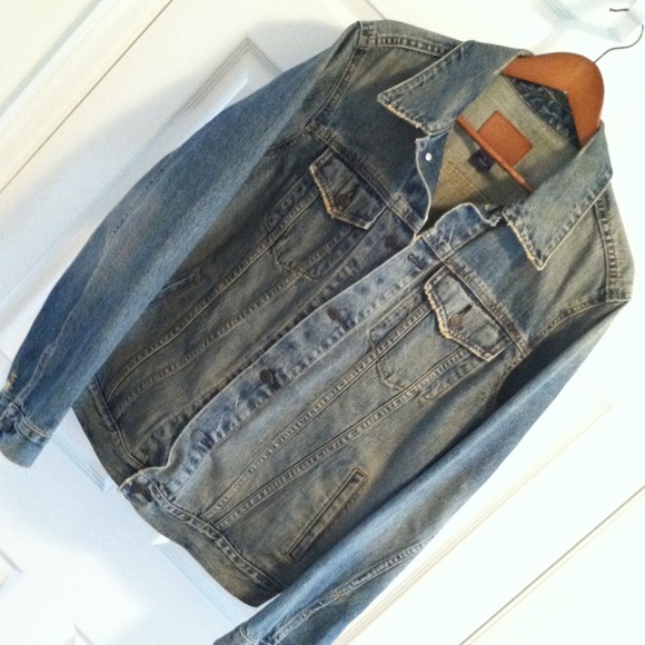 GAP men's denim jacket