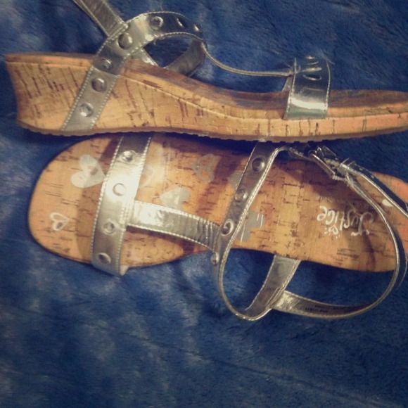 PRETTY SUMMER SANDALS - Picture 1 of 4