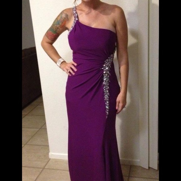 Dresses & Skirts - Evening gown