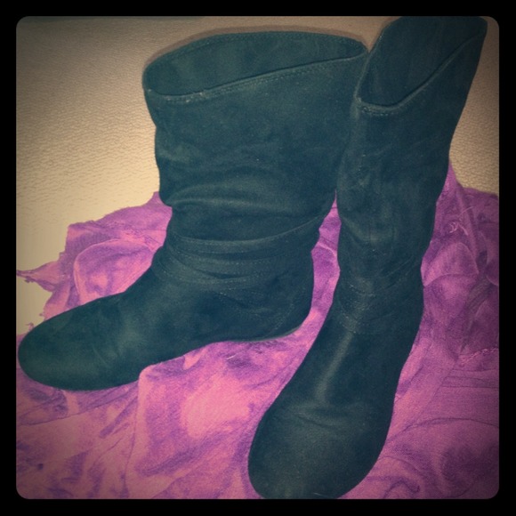 Black Boots