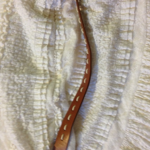 White lace dress - Picture 2 of 2