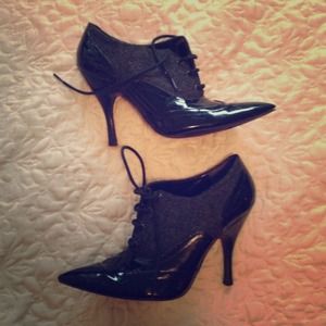 Cute black and gray Oxford heels