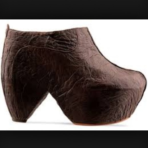 Gee WaWa Future Ankle Claw Clog/Mule