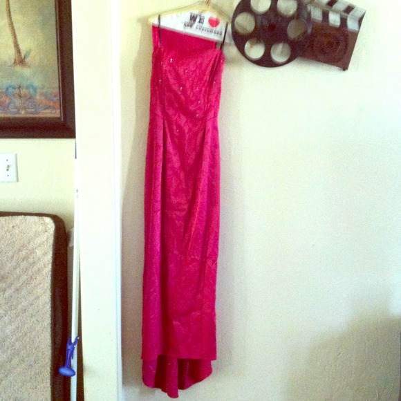 Dark pink prom dress!