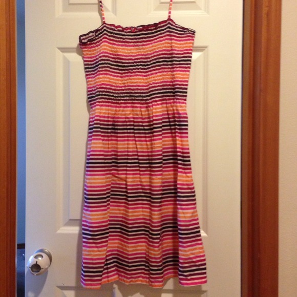 🔴SOLD🔴☀Multi color Dress☀ - Picture 3 of 4