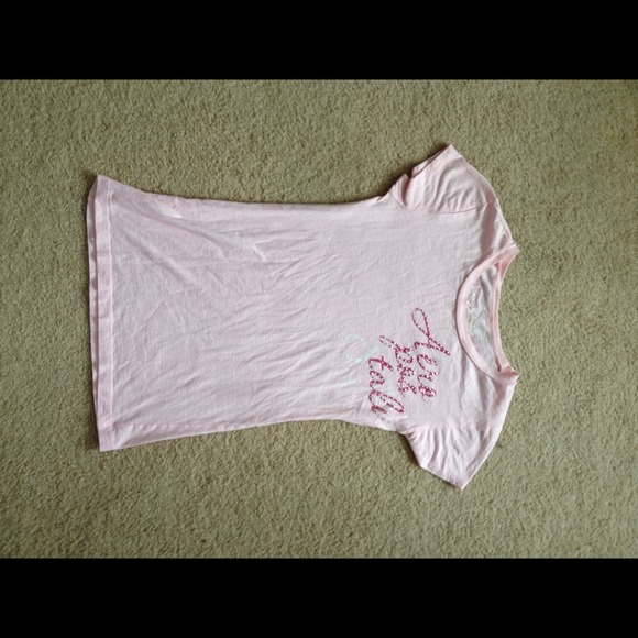 Pink Aeropostale size M top with Wings