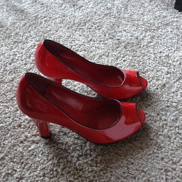 Peluso - Italian Red Heels - Picture 2 of 3