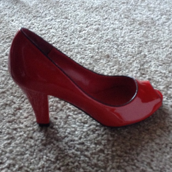 Peluso - Italian Red Heels - Picture 3 of 3
