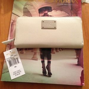 SOLD!!!!NWT Michael Kors ZA continental wallet