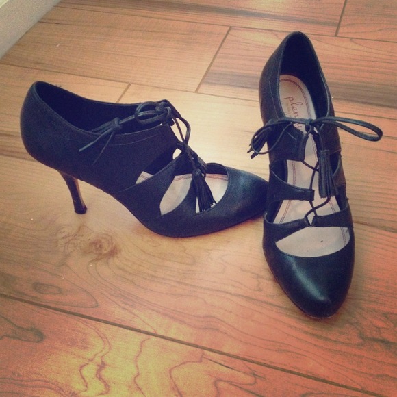 Lace-up pumps/booties