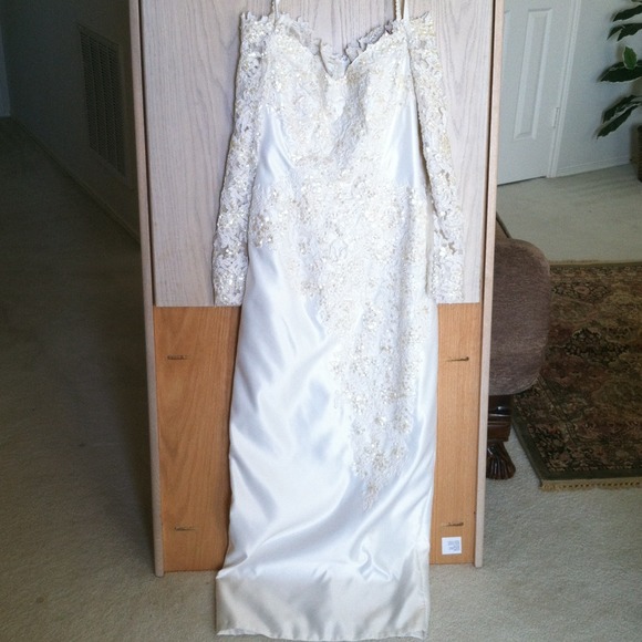 Vintage wedding gown