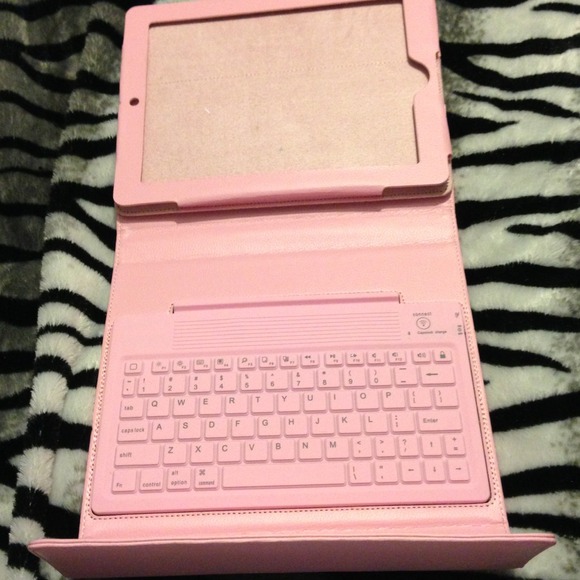 I pad cover plus keyboard