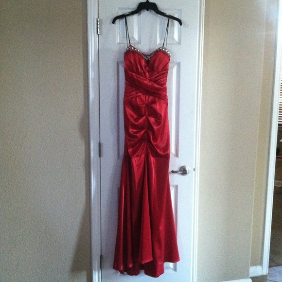 Red Evening gown/prom dress