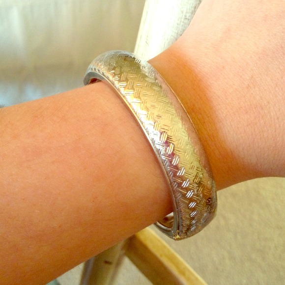 ⛔Bundled!⛔ Express Silver Bangle