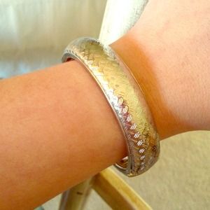 ⛔Bundled!⛔ Express Silver Bangle