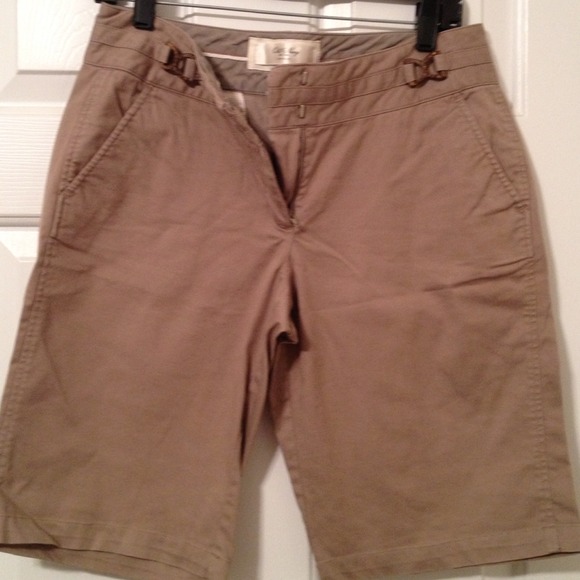 Old Navy Bermuda shorts
