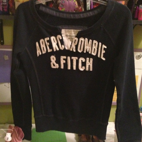 V neck sweatshirt