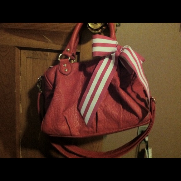 Steve Madden pink purse