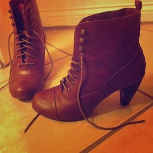 💚BUNDLE FOR JESS💚Elle Brown boots!  😻