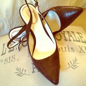 ✨Price Reduced✨Calvin Klein Brown Pumps