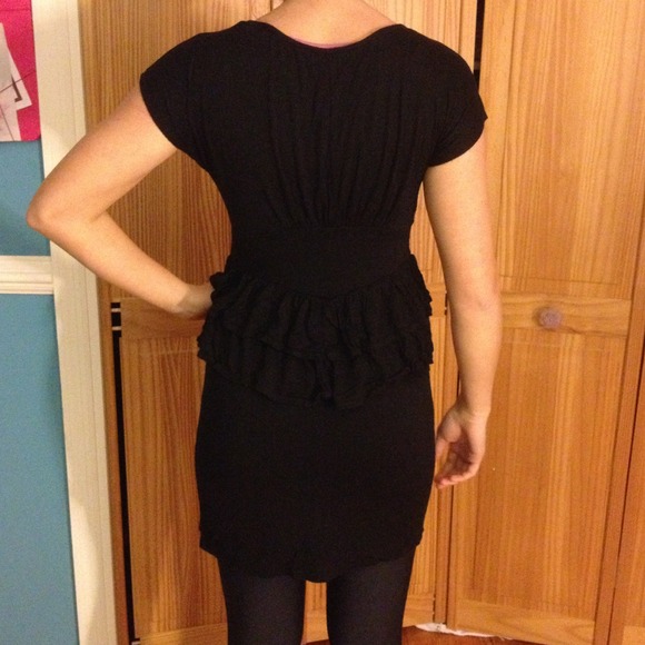 Cute mini black dress - Picture 2 of 2