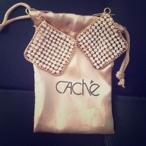 💃Brand New Caché Earrings💃