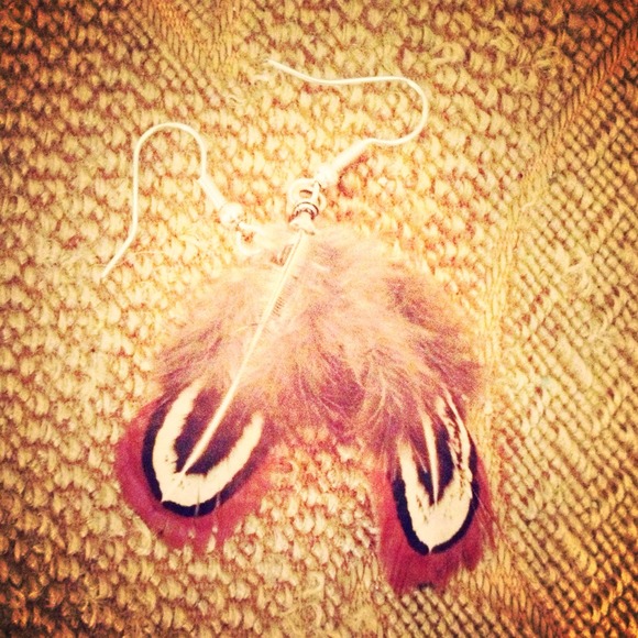 SALE!! 🎉🎉 Feather earrings 🎉