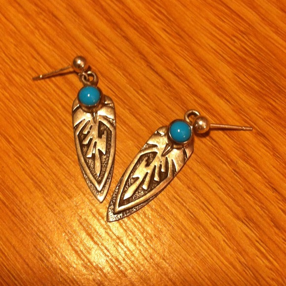 🚫Traded🚫 silver feather earrings