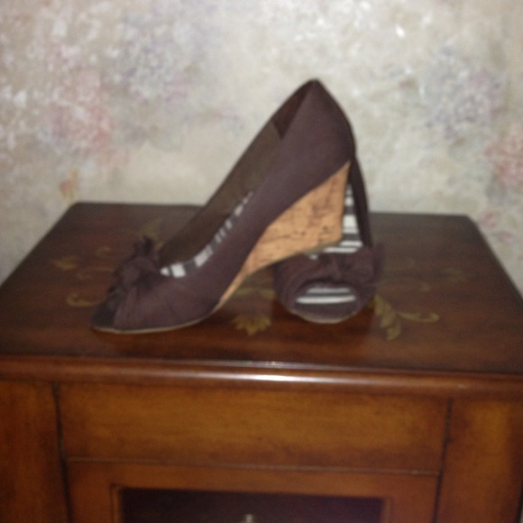 A/E cork wedges