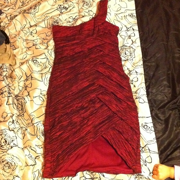 **SOLD**Garnet crinkled dress