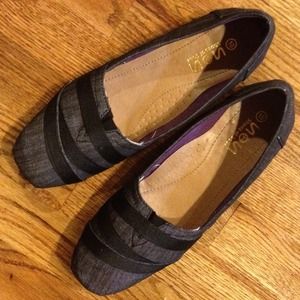 Soles Of Soul Slip On