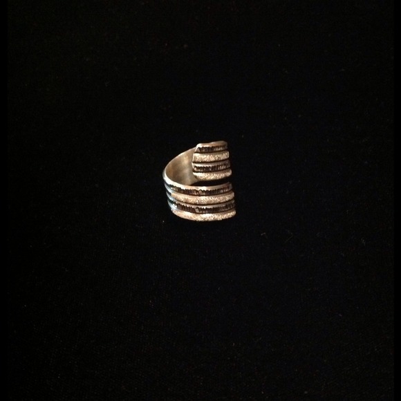 New .925 sterling silver ring.