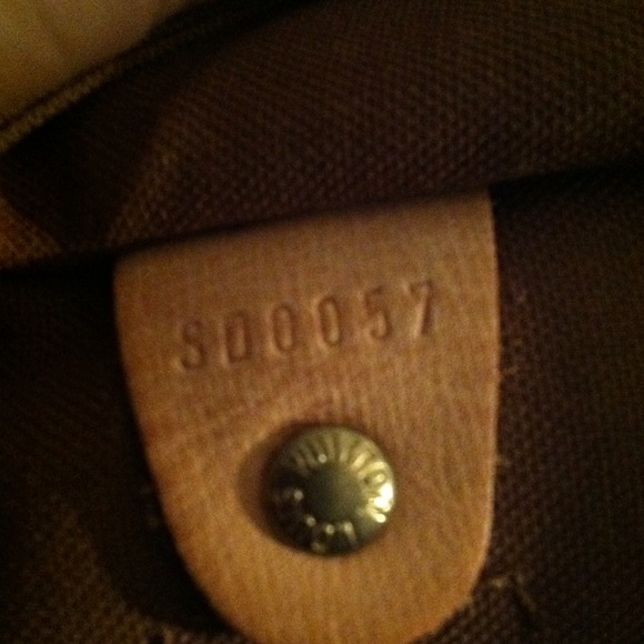 LV authentic Speedy.   BEST OFFER OR 315$ - Picture 4 of 4