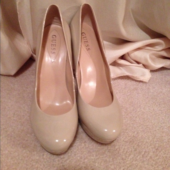 Guess Nude Platform Pumps