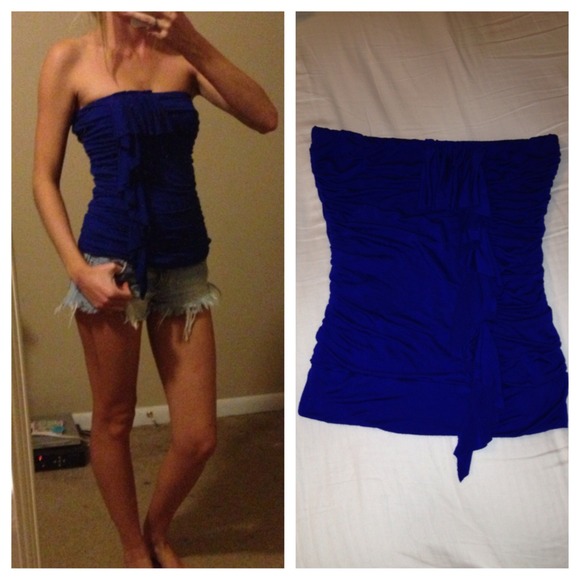 ❌Sold in bundle Cute strapless top